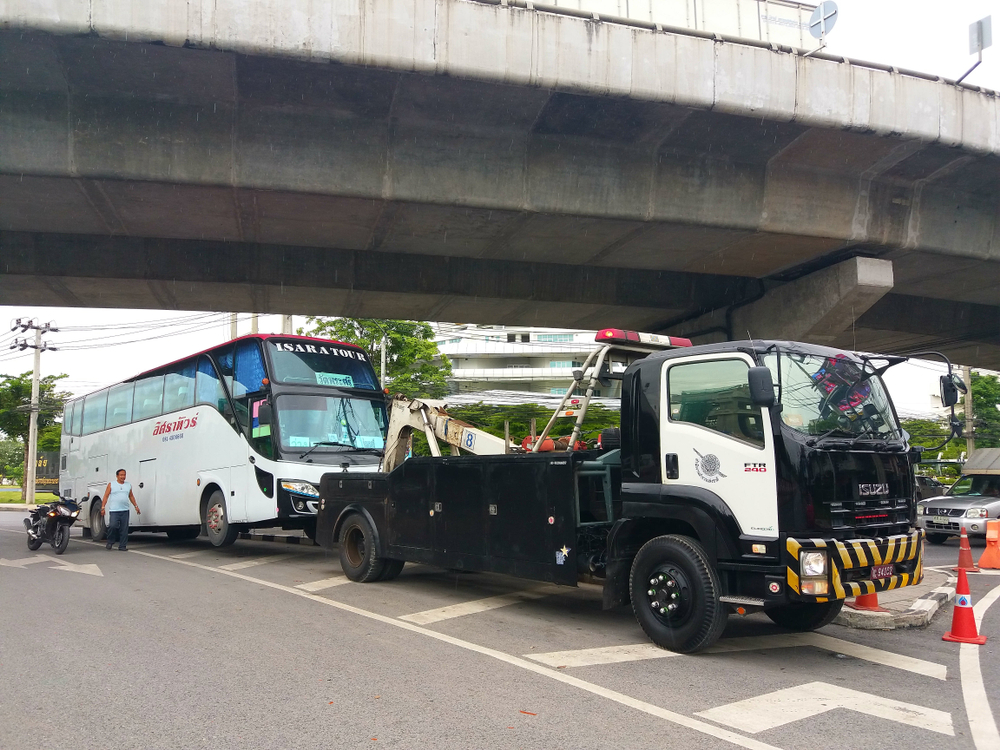 Semi-Truck Heavy-Duty Towing