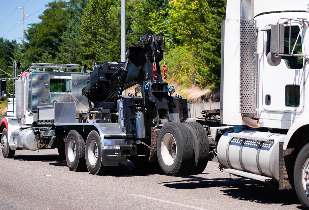 Semi-Truck Heavy-Duty Towing